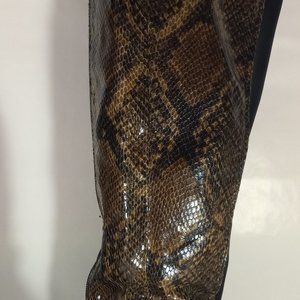 GARCELLE WOMEN SNAKESKIN EMBOSSED LEATHER STRETCH /SPANDEX BACK TALL BOOTS SZ 10